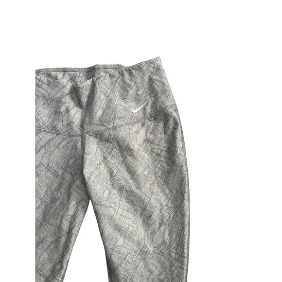 Nike Dri-Fit Women’s Capri Leggings – Size XS – Gray Pattern – 18” Inseam - Picture 2 of 5